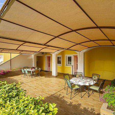 Apartmani Justic Njivice Extérieur photo