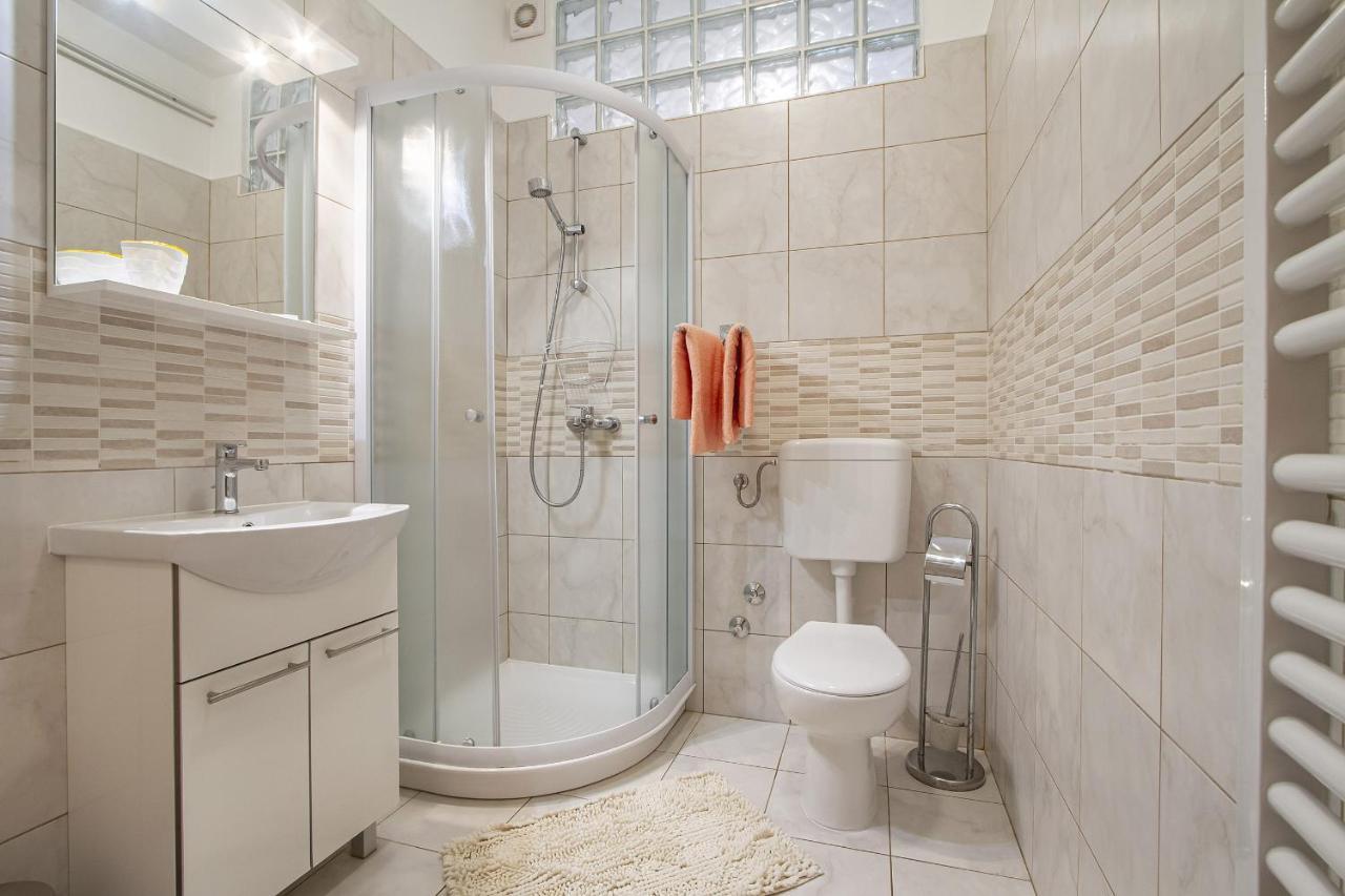 Apartmani Justic Njivice Extérieur photo