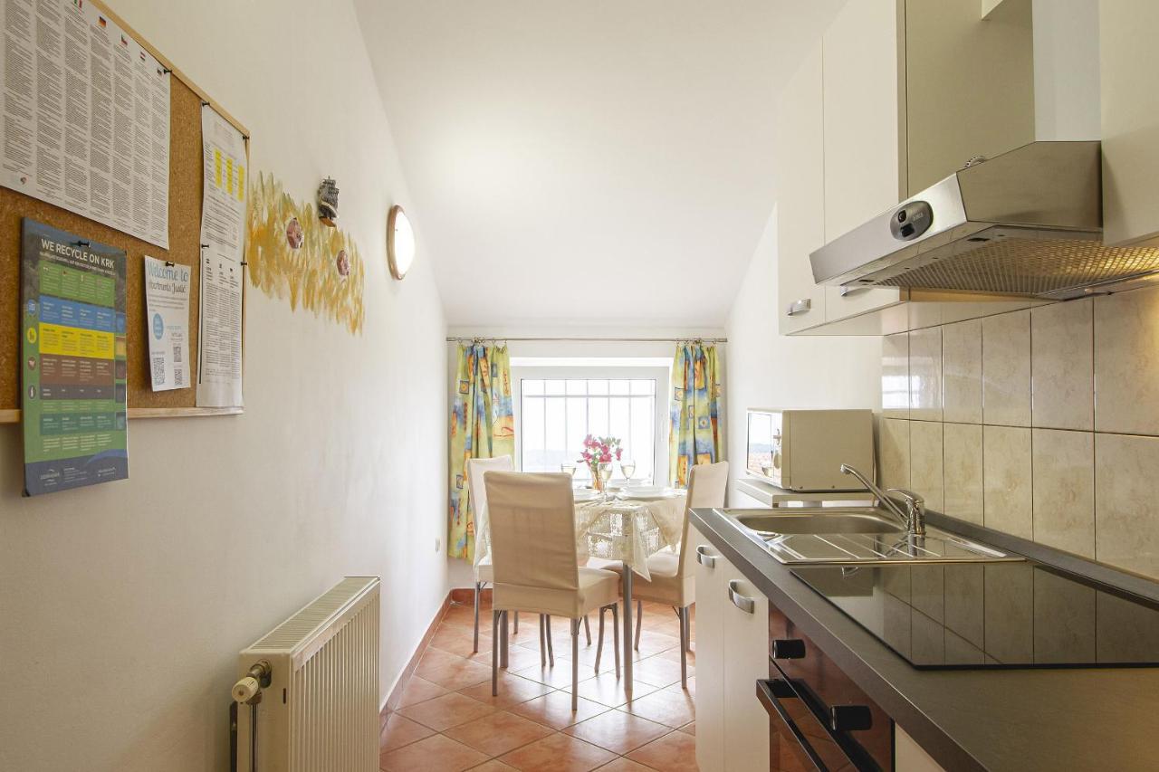 Apartmani Justic Njivice Extérieur photo