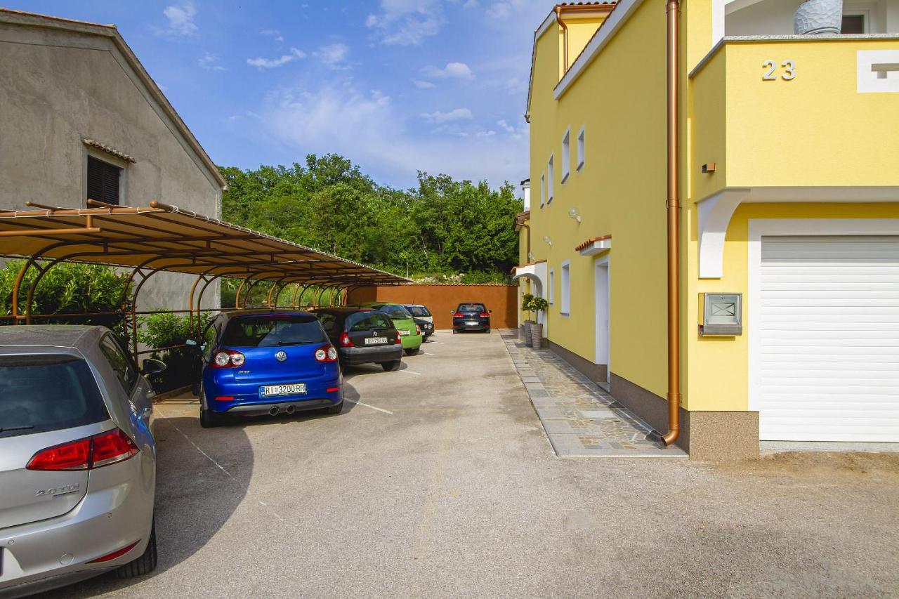 Apartmani Justic Njivice Extérieur photo
